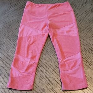 XS Scorpio Sol coral capri legggings